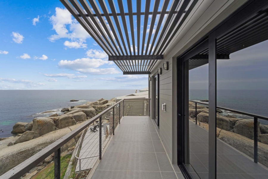 5 Bedroom Property for Sale in Bakoven Western Cape